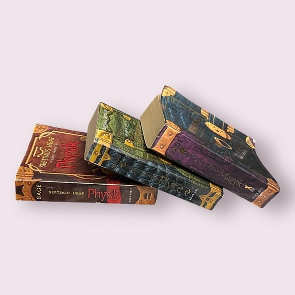 3 Book Set YA Septimus Heap - Magyk, Flyte, Physik by Angie Sage - Picture 11 of 12